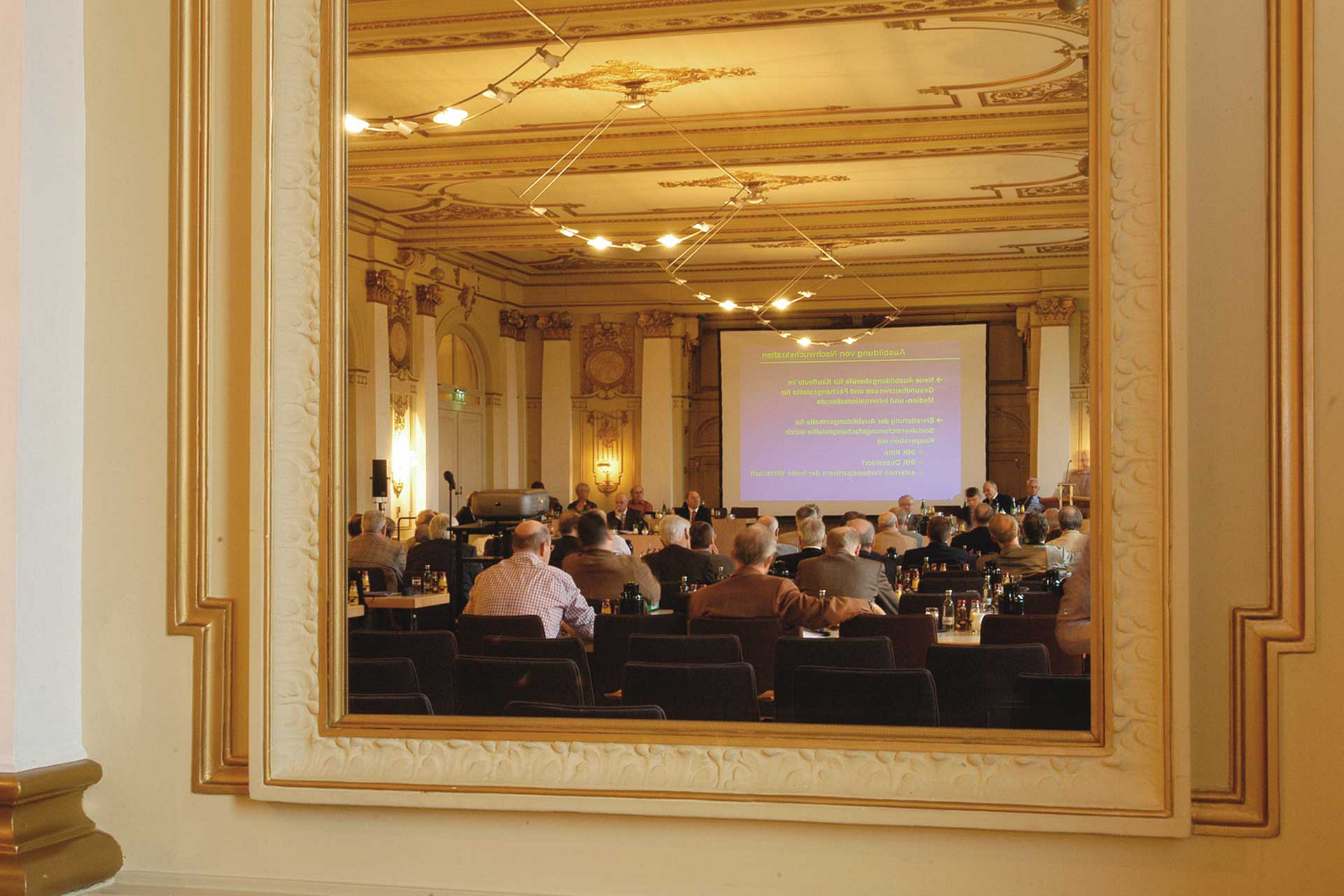 Tagung im Offenbach Saal in der Historischen Stadthalle Wuppertal